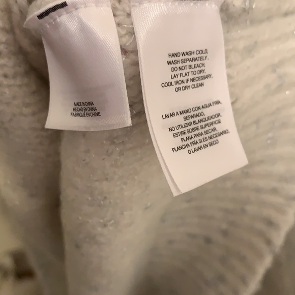 ANNE KLEIN SWEATER white with silver thread - Picture 10 of 11